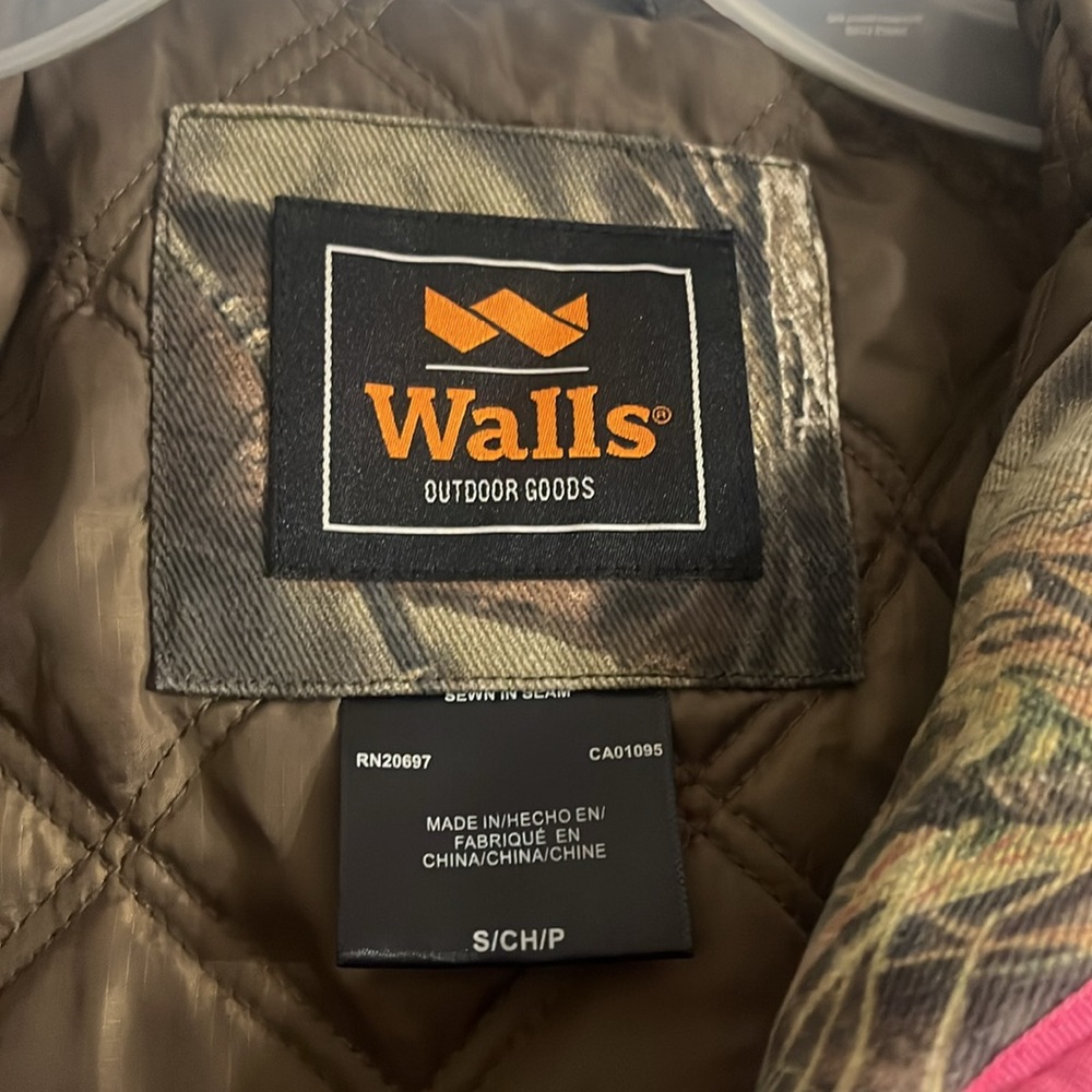 ⭐️Camo jacket - Picture 2 of 2